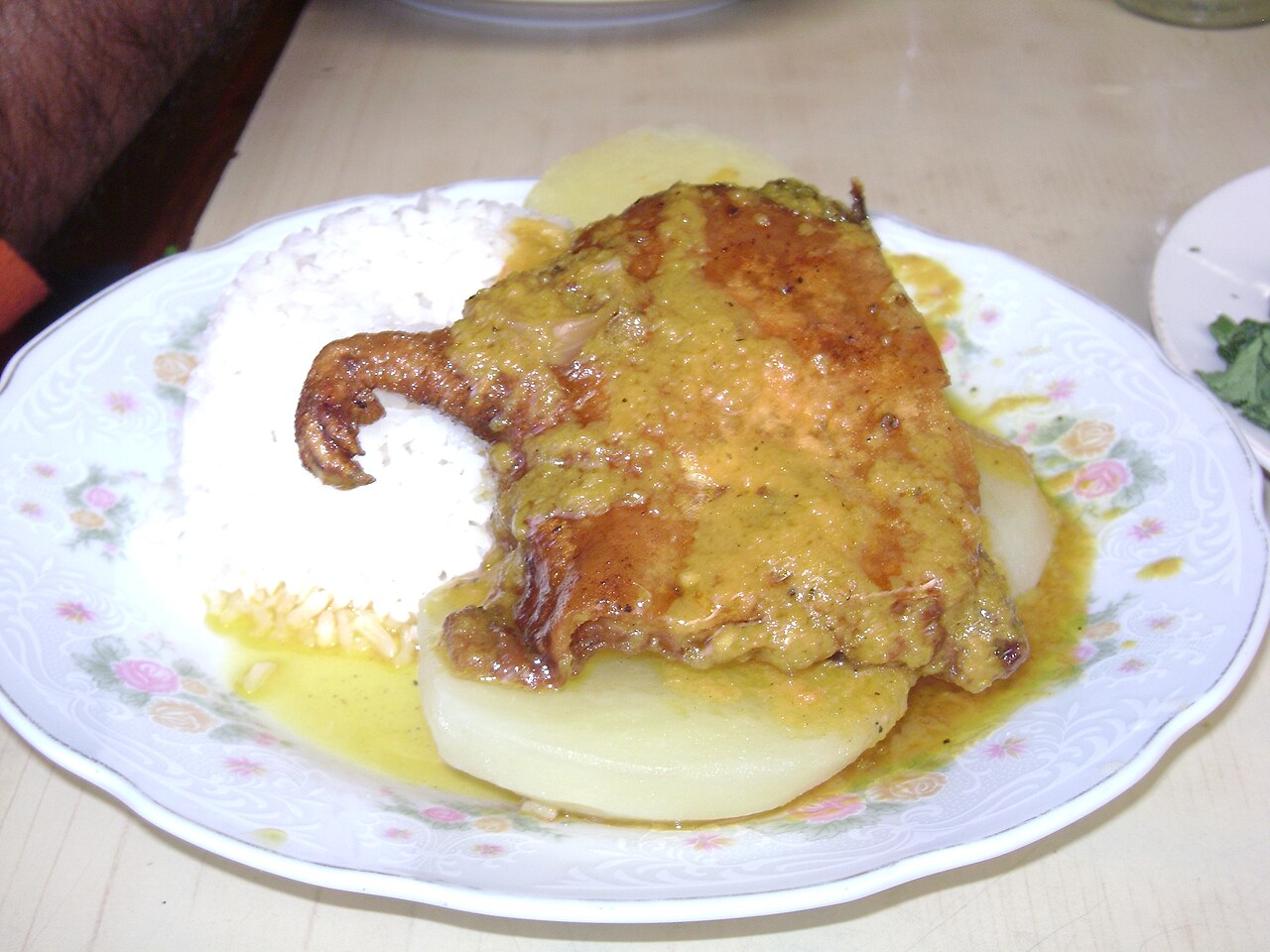 Cuy en Salsa